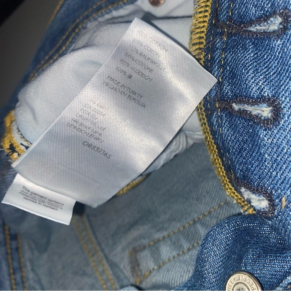 NWOT WE THE FREE MAGGIE MID RISE DISTRESSED JEANS FREE PEOPLE POPULAR BRAND - Picture 10 of 15